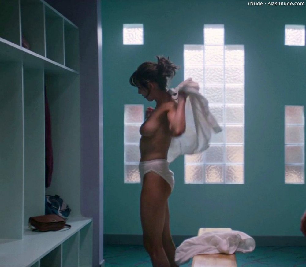 Alison Brie Nude In Glow Sex Scene 12