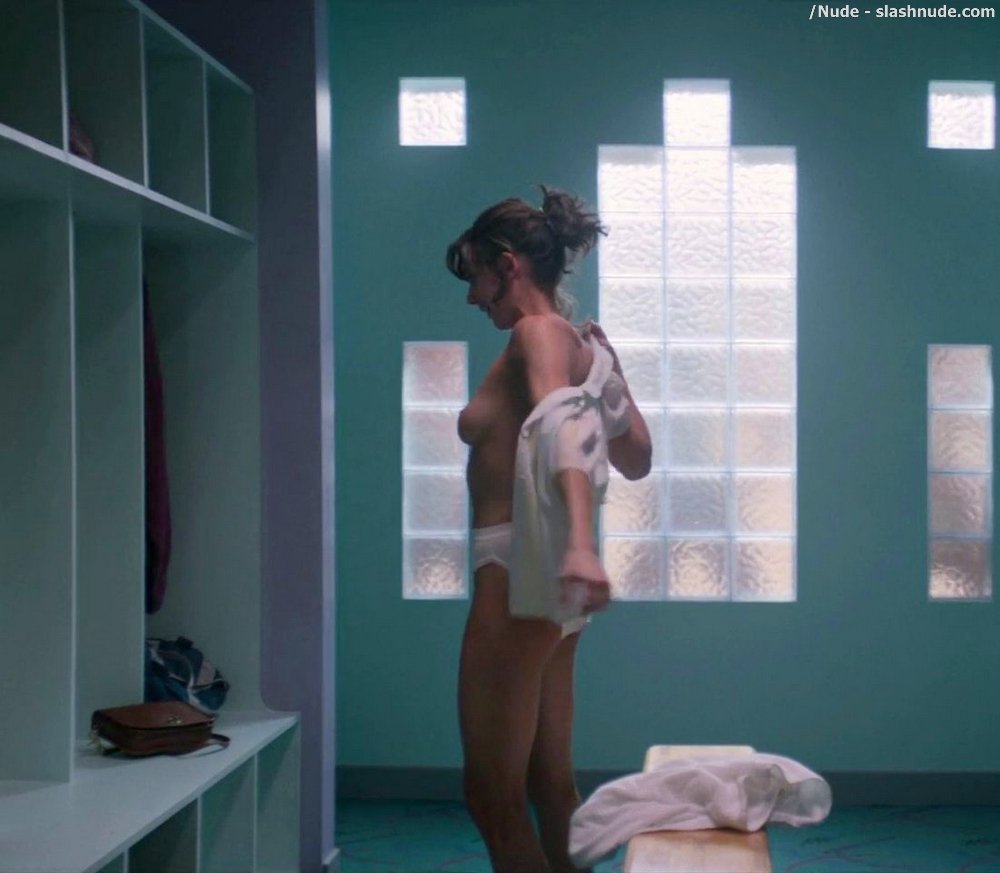 Alison Brie Nude In Glow Sex Scene 13