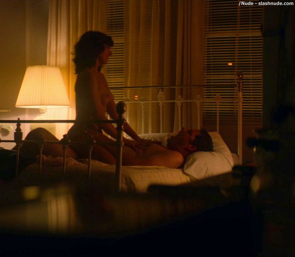 Alison Brie Nude In Glow Sex Scene 16
