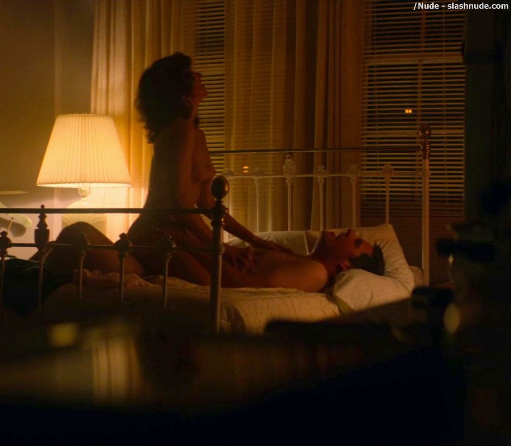 Alison Brie Nude In Glow Sex Scene 19