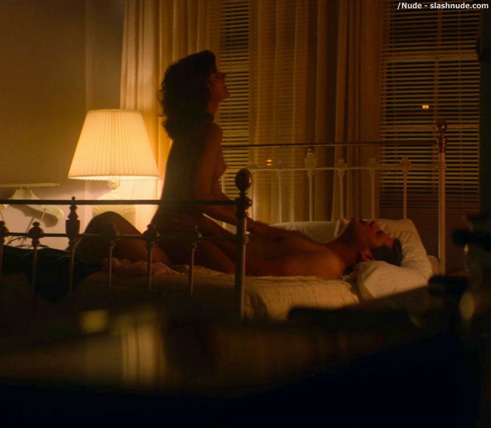 Alison Brie Nude In Glow Sex Scene 23