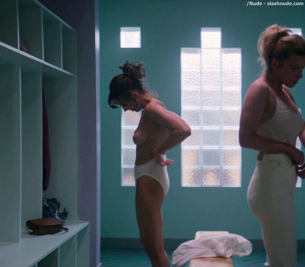 Alison Brie Nude In Glow Sex Scene 9