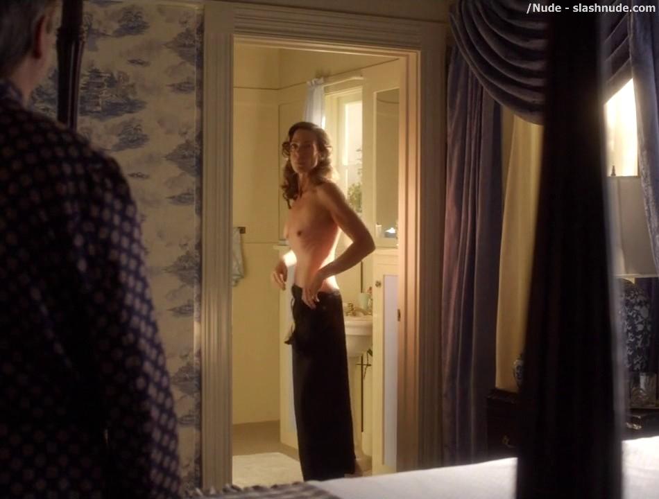 Allison Janney Topless In Bathroom On Masters Of Sex 3