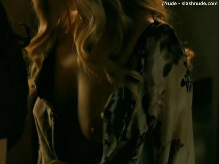 Amanda Seyfried Nude In Chloe Trailer 2