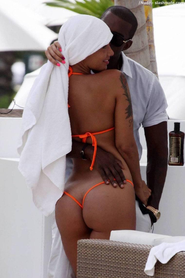 Amber rose topless photo
