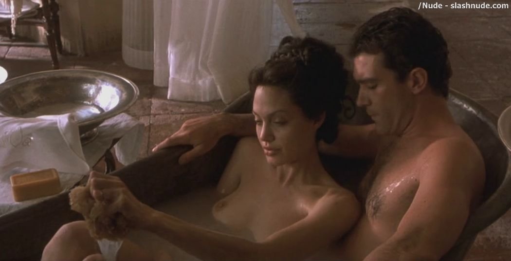 Angelina Jolie Nude In Original Sin 2
