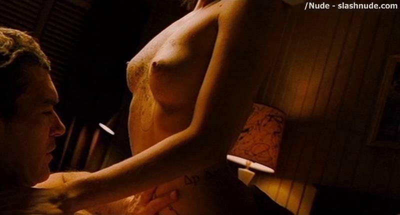 Autumn Reeser Nude Sex Scene Is No Ordinary Eye Candy 19