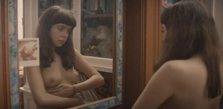Bel Powley Nude Top To Bottom In Diary Of A Teenage Girl 10