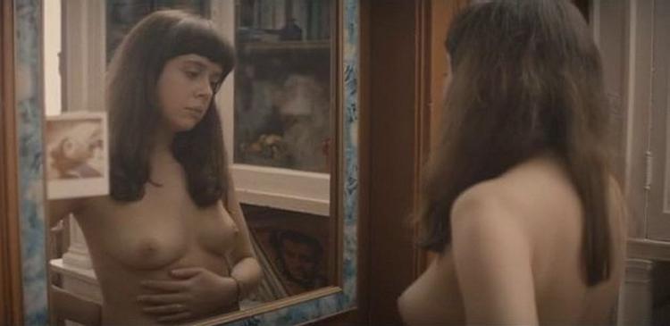 Bel Powley Nude Top To Bottom In Diary Of A Teenage Girl 17
