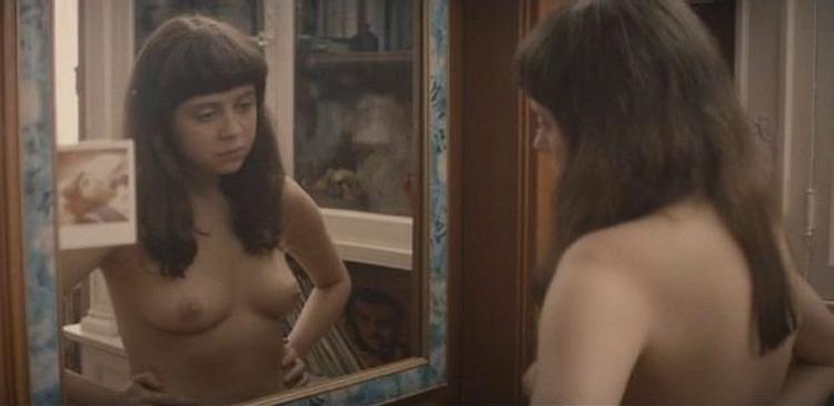 Bel Powley Nude Top To Bottom In Diary Of A Teenage Girl Photo 19 Nude