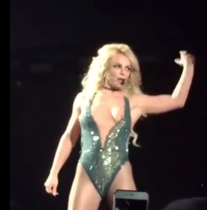 Britney Spears Nipple Slips Out During Las Vegas Concert 1