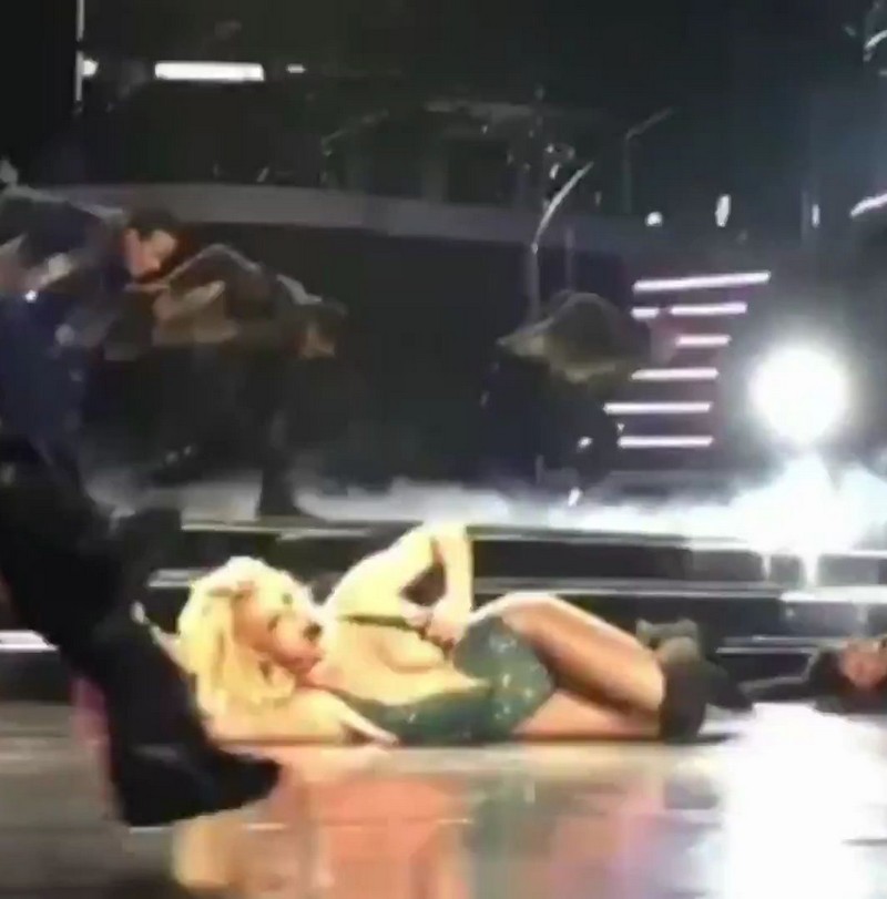 Britney Spears Nipple Slips Out During Las Vegas Concert 19