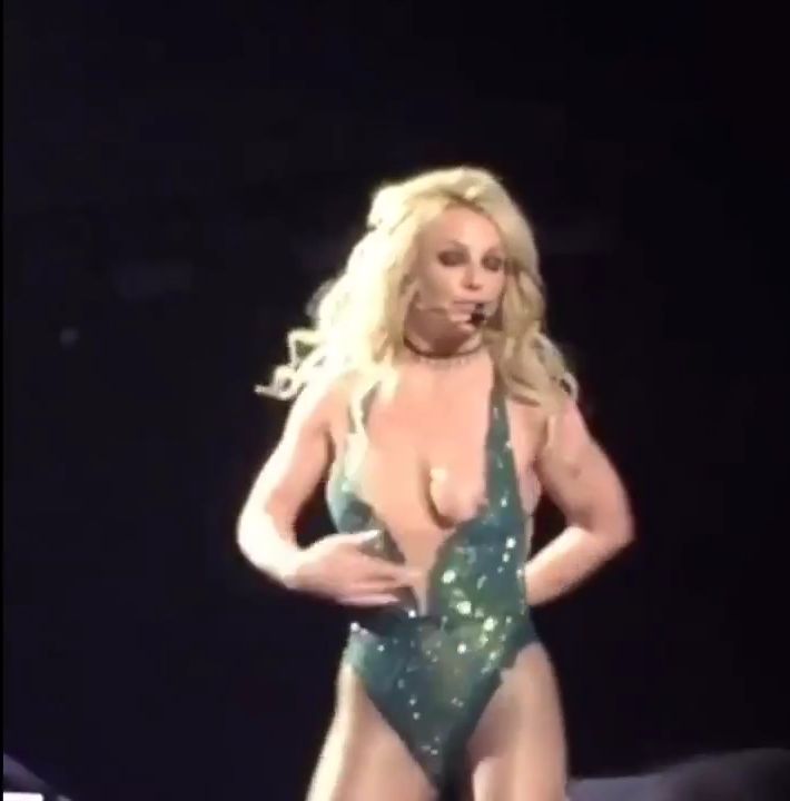 Britney Spears Nipple Slips Out During Las Vegas Concert 2