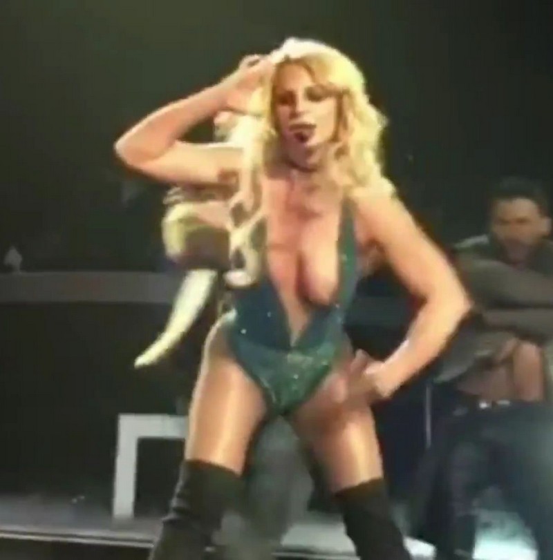 Britney Spears Nipple Slips Out During Las Vegas Concert 21