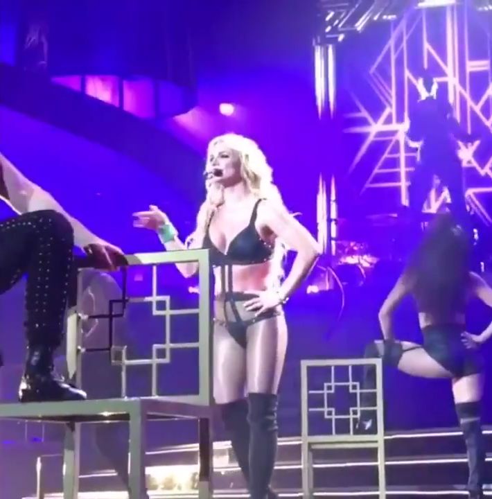 Britney Spears Nipple Slips Out During Las Vegas Concert 9