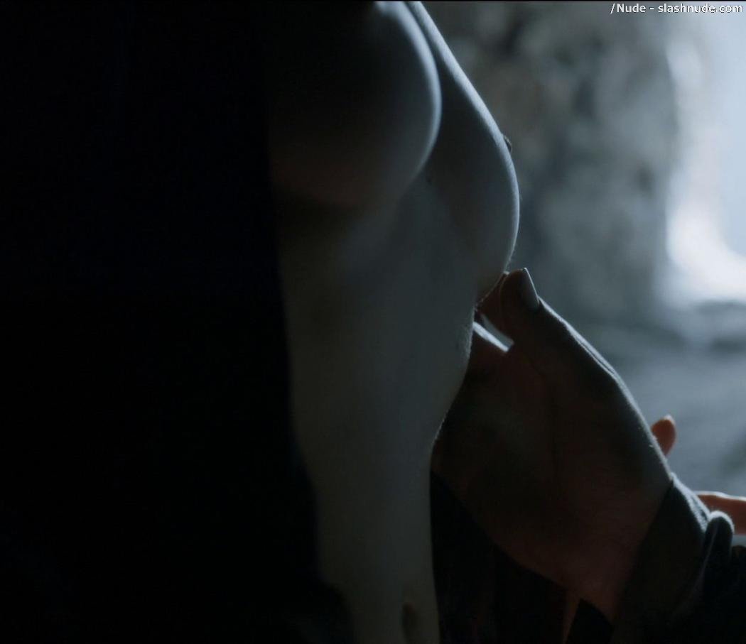 Carice Van Houten Topless In Game Of Thrones 6