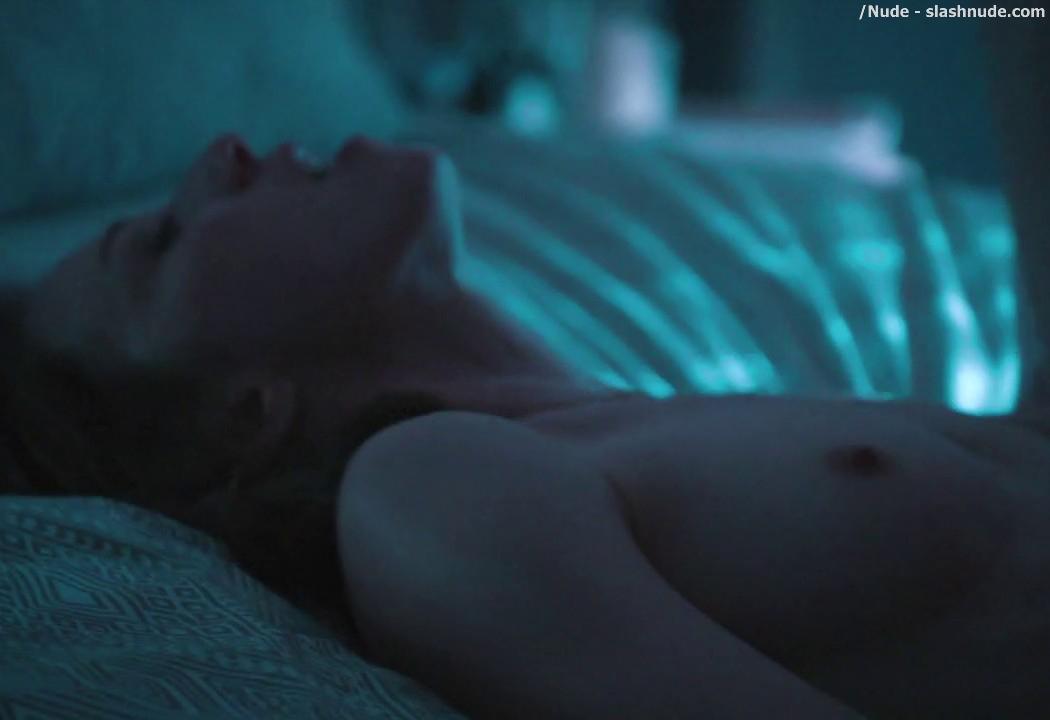 Carrie Coon Nude Sex Scene From The Leftovers 14