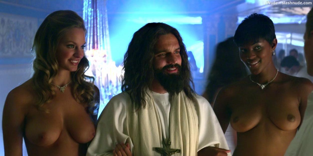 Cassie Keller Chernise Yvette Topless In Harold Kumar Christmas 9