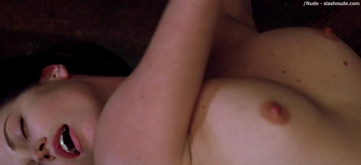 Charlize Theron Nude And Full Frontal In The Devil Advocate 10