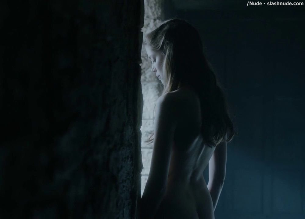 Charlotte Hope Nude On Game Of Thrones 2