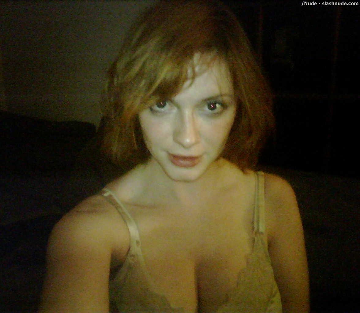 Christina Hendricks Topless Breasts Revealed After Phone Hack 3