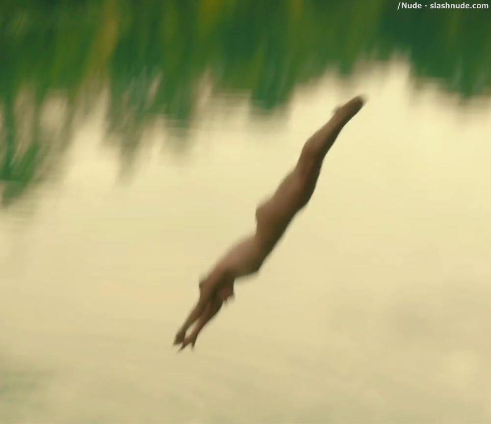 Christina Ricci Nude For Dive In Z 5