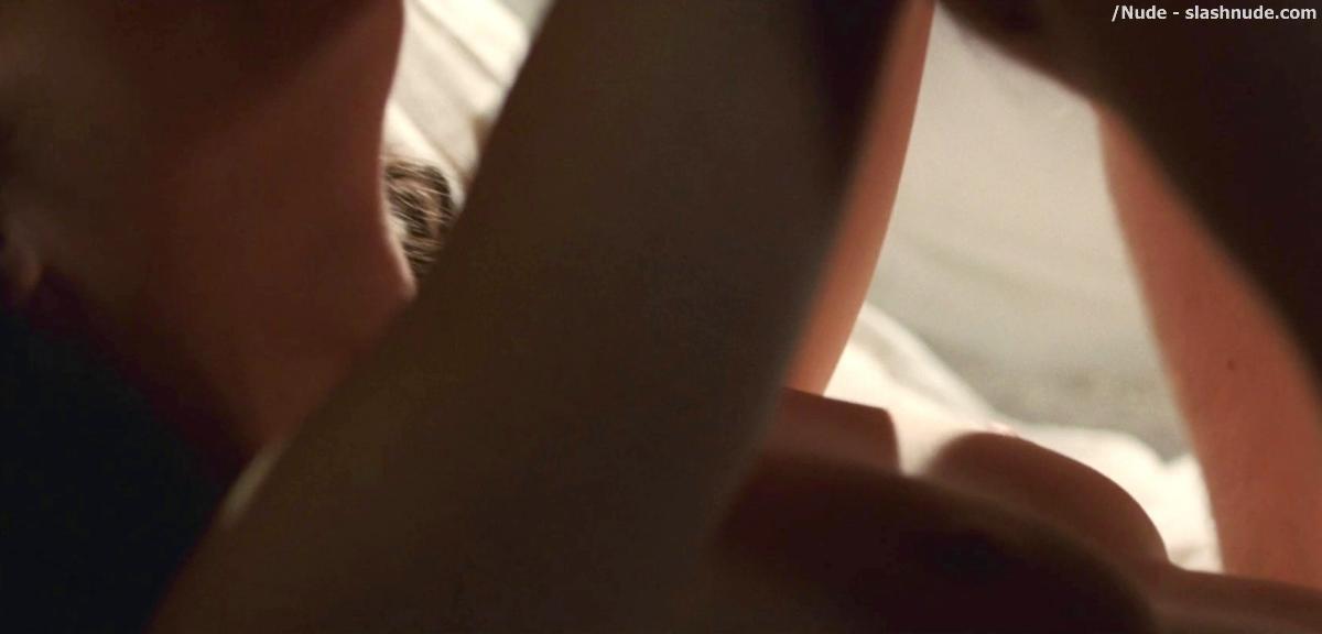 Christina Ricci Nude In Bed From Bel Ami 6