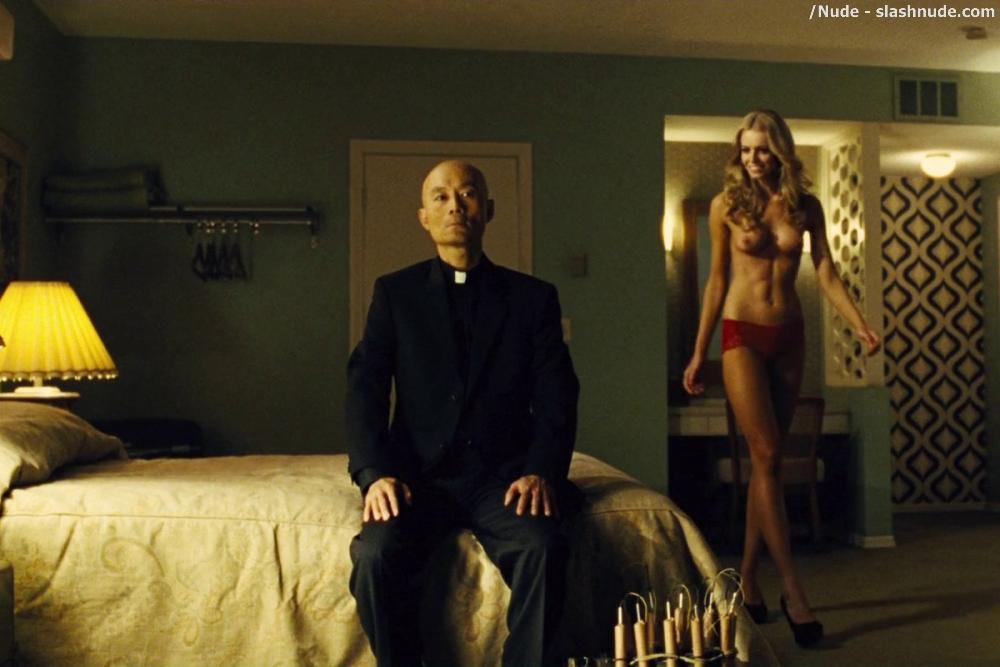 Christine Marzano Topless In Seven Psychopaths 5