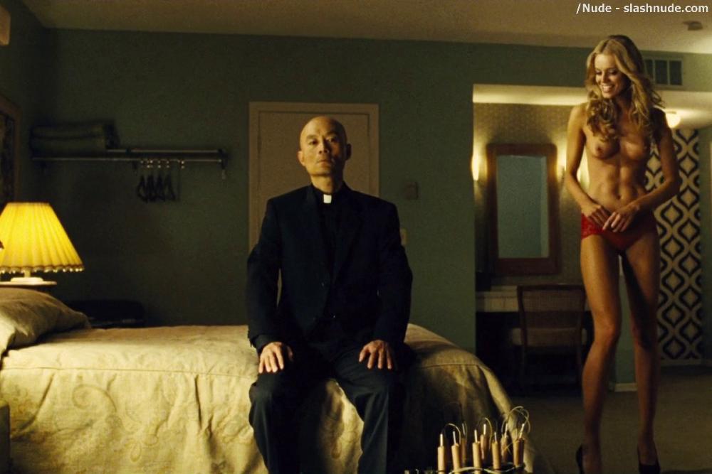 Christine Marzano Topless In Seven Psychopaths 9