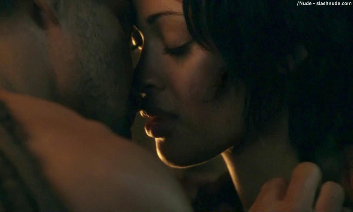 Cynthia Addai Robinson Topless In Bed For Lovin On Spartacus 1