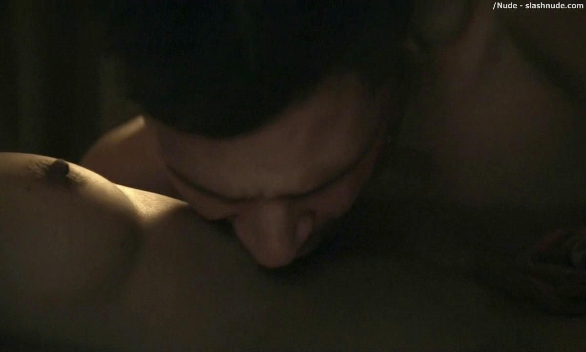 Cynthia Addai Robinson Topless In Bed For Lovin On Spartacus 14