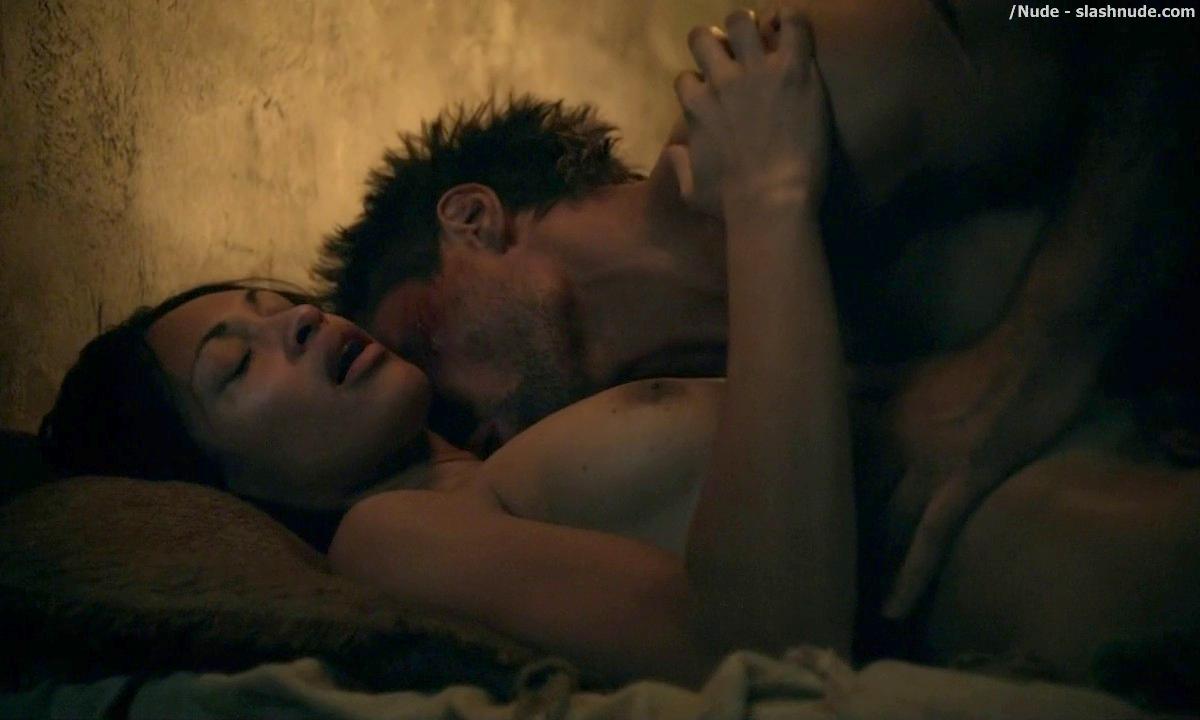 Cynthia Addai Robinson Topless In Bed For Lovin On Spartacus 7