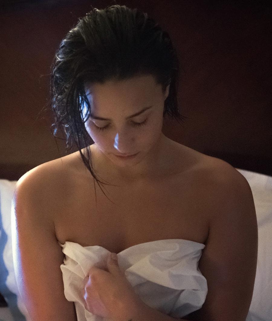 Demi Lovato Nude To Bare Ass In Vanity Fair 1