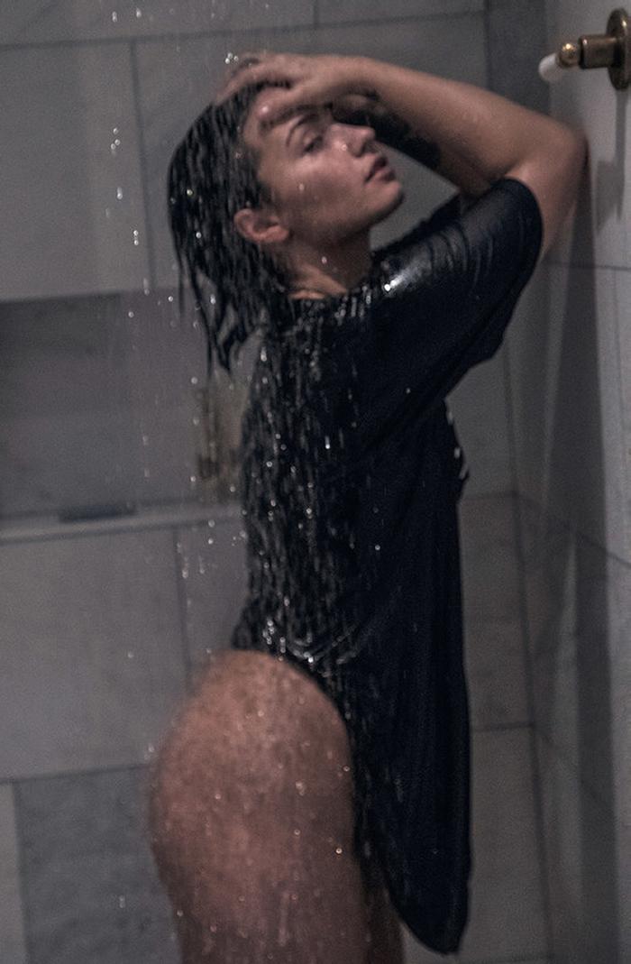 Demi Lovato Nude To Bare Ass In Vanity Fair 10