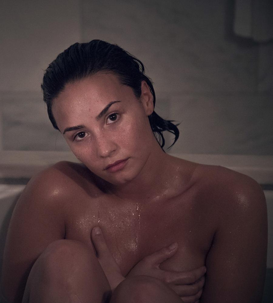Demi Lovato Nude To Bare Ass In Vanity Fair 2