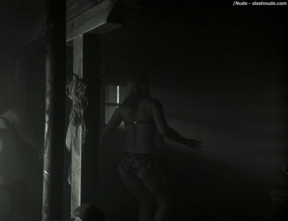 Elina Pahklimagi Topless Sauna Scene In End Of A Great Era 2