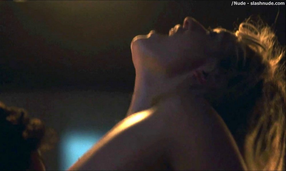 Elisabeth Moss Nude In The Handmaid Tale Sex Scene 24