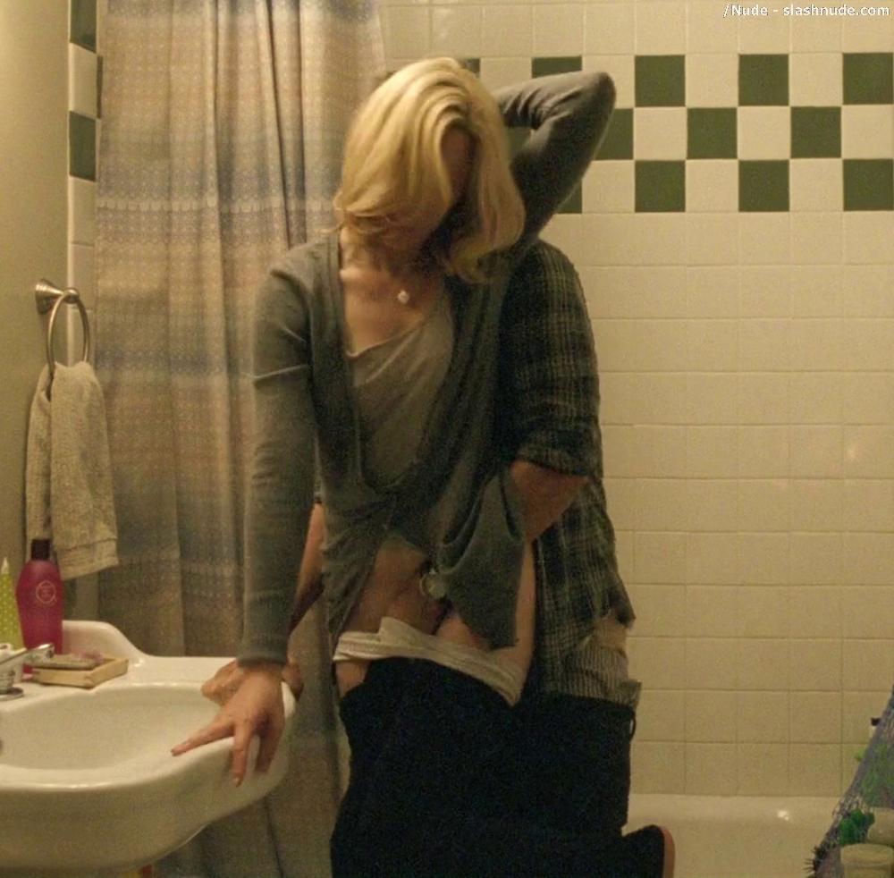 Elizabeth Banks Nude Ass Bared In The Details 11