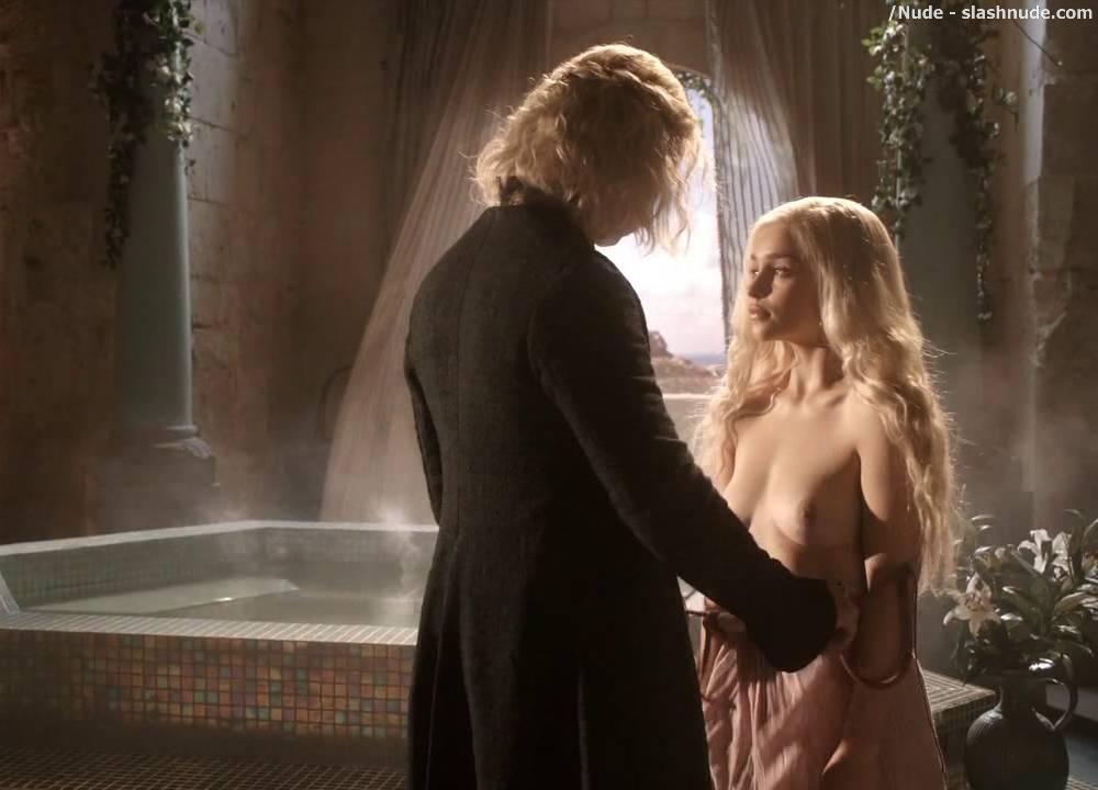 Emilia Clarke Nude In Game Of Thrones 2