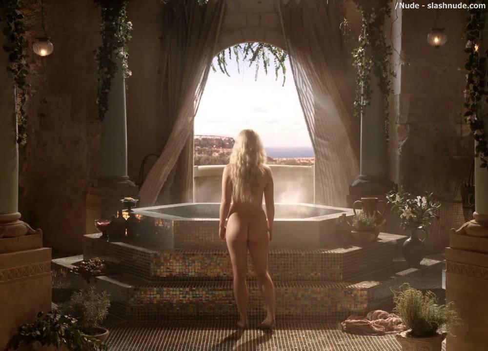 Emilia Clarke Nude In Game Of Thrones 20