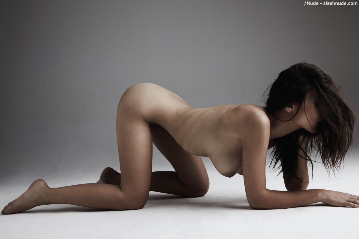 Emily Ratajkowski Nude From Top To Bottom Is A Treat 7