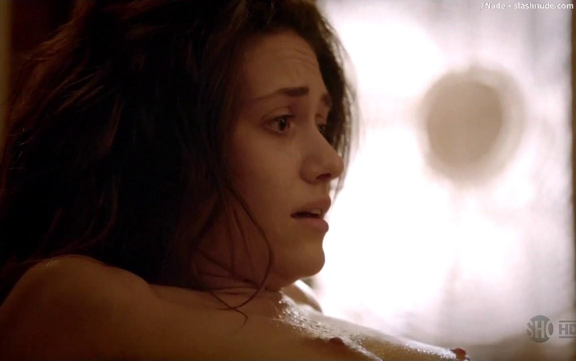 Emmy Rossum Topless To Beat The Heat On Shameless 2