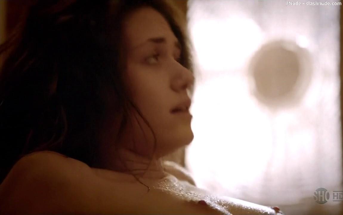 Emmy Rossum Topless To Beat The Heat On Shameless 3