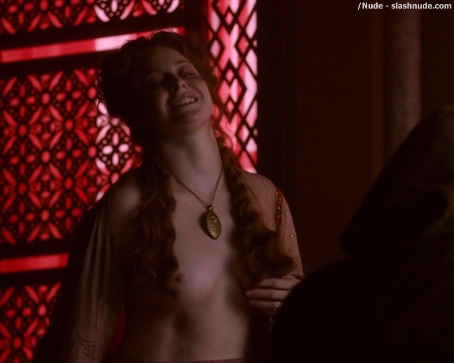 Esme Bianco Topless For The Man On Game Of Thrones 6