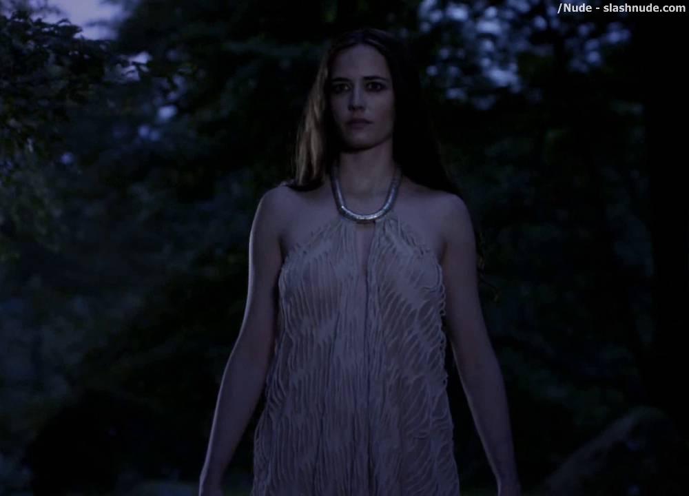 Eva Green Topless To Release Her Fear On Camelot 2