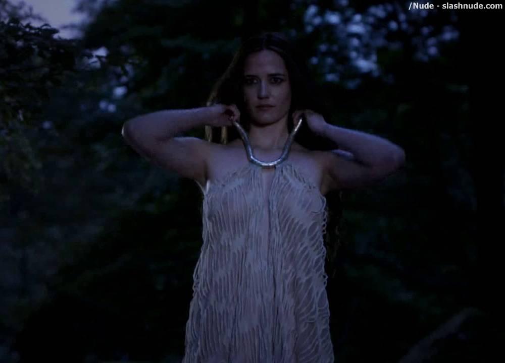Eva Green Topless To Release Her Fear On Camelot 3