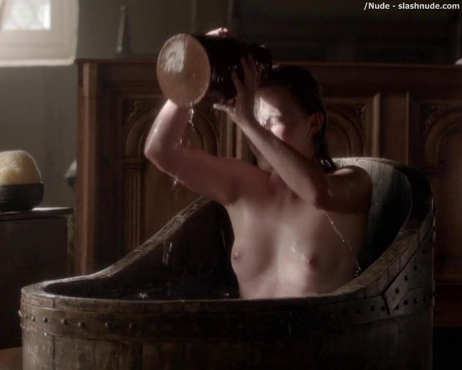 Eve Ponsonby Topless In Bath From The White Queen 4