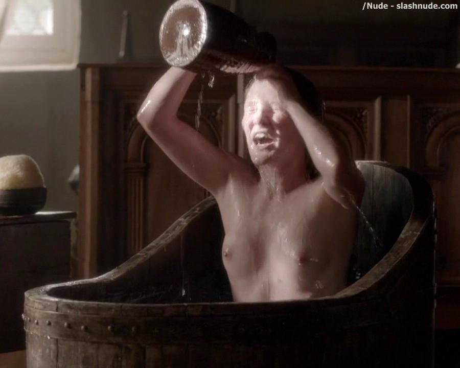 Eve Ponsonby Topless In Bath From The White Queen 6