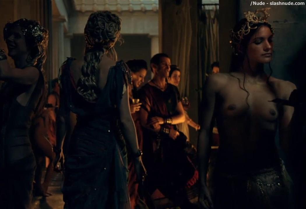 Extras Bring Extended Orgy Of Nude Women To Spartacus 29