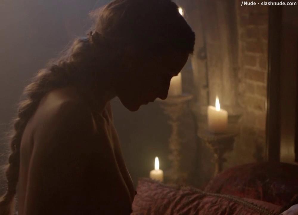 Faye Marsay Nude To Burn Midnight Candle Burn On The White Queen 14